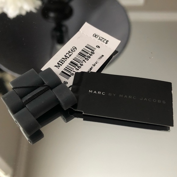 Marc by Marc Jacobs Men’s Watch Wristwatch MBM2569 - Picture 8 of 8